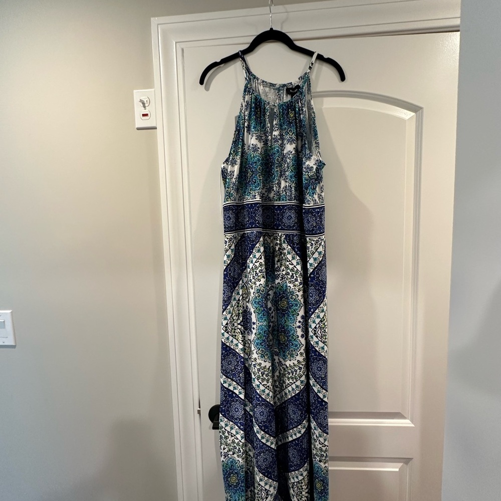 Great maxi dress worn once